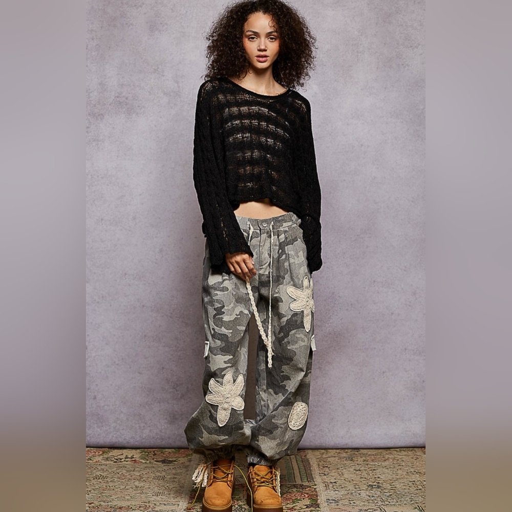 #796 Camo Pants In Printed Detail With  Crochet Patches - Picture 6 of 9